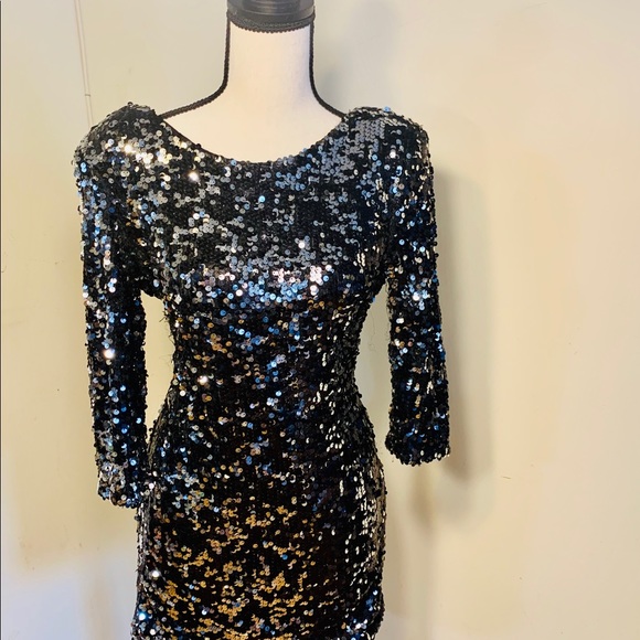 80’s style short sequined dress - Picture 5 of 11